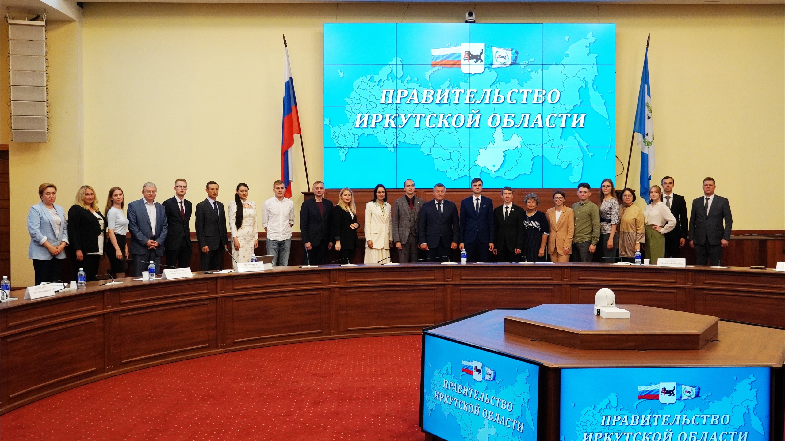 Состоялось первое заседание с членами молодежного правительства региона V созыва 