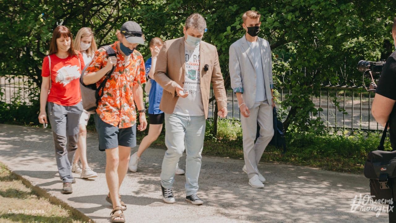 Эковолонтеры встретились с директором Иркутского института химии им. А. Е. Фаворского Андреем Ивановым