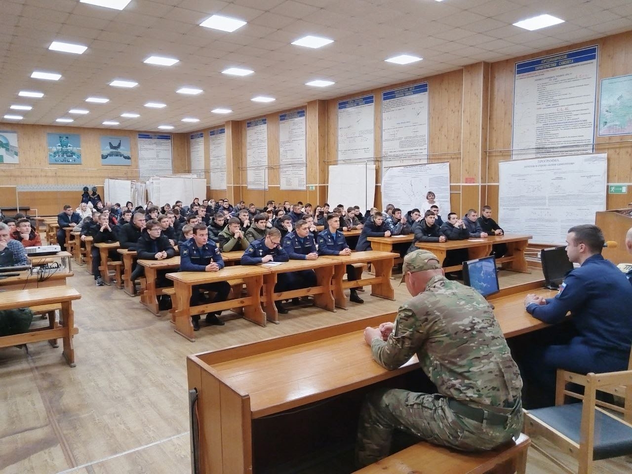 Отечеству служить – с честью жить