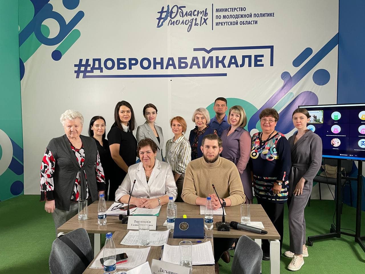 В рамках выставки-форума «Мир семьи. Страна детства» был проведен круглый стол «Счастье рядом».