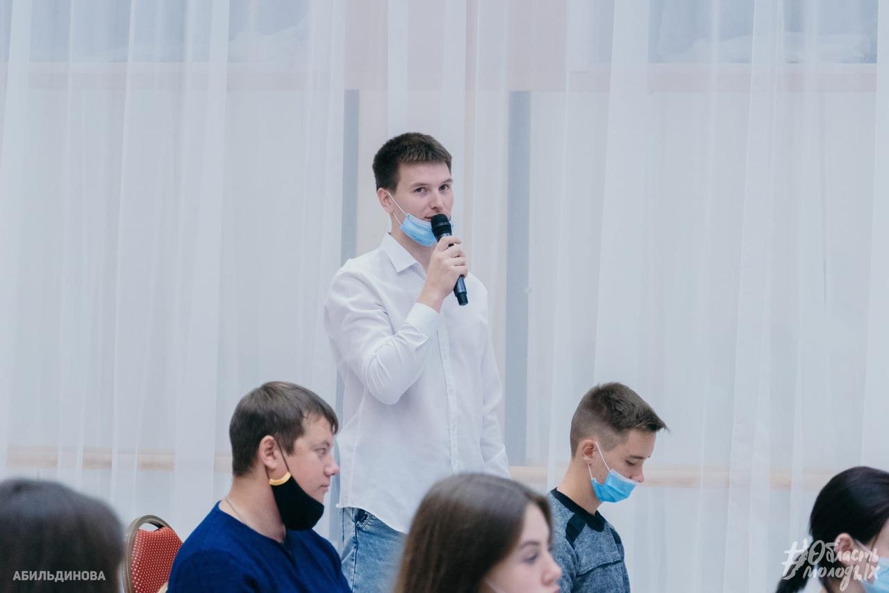 В Иркутской области продолжается опрос молодёжи в рамках социологического исследования на тему «Информированность молодёжи Иркутской области о мероприятиях различного уровня»