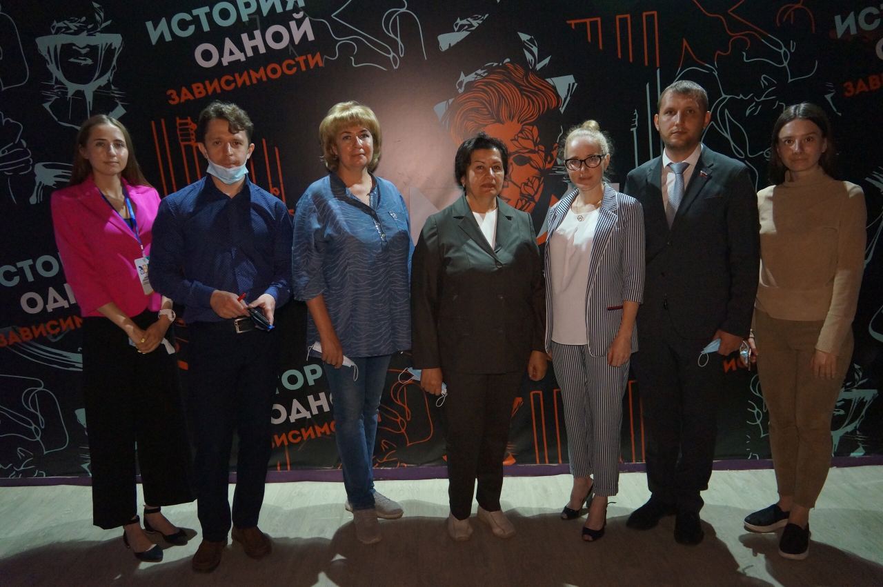Депутаты комитета по социально-культурному законодательству Законодательного Собрания Иркутской области оценили работу Центра профилактики наркомании