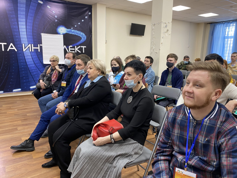 Ангарск: начала работу школа руководителей молодежных объединений и инициатив